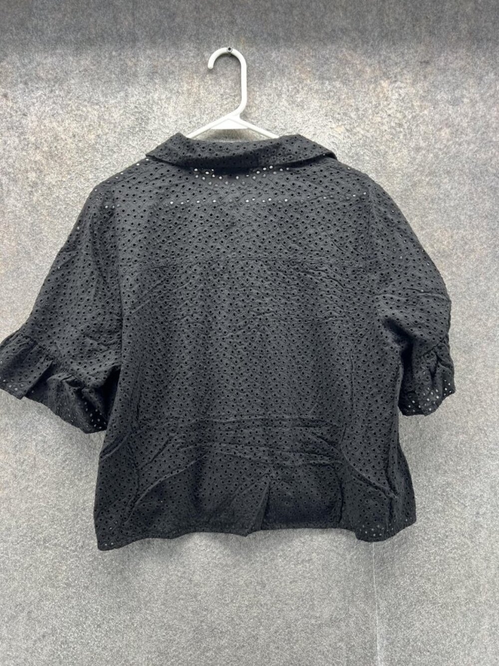 Madewell Blouse Womens XXL Black Eyelet Button Front Flutter Sleeve Cropped - Picture 8 of 10